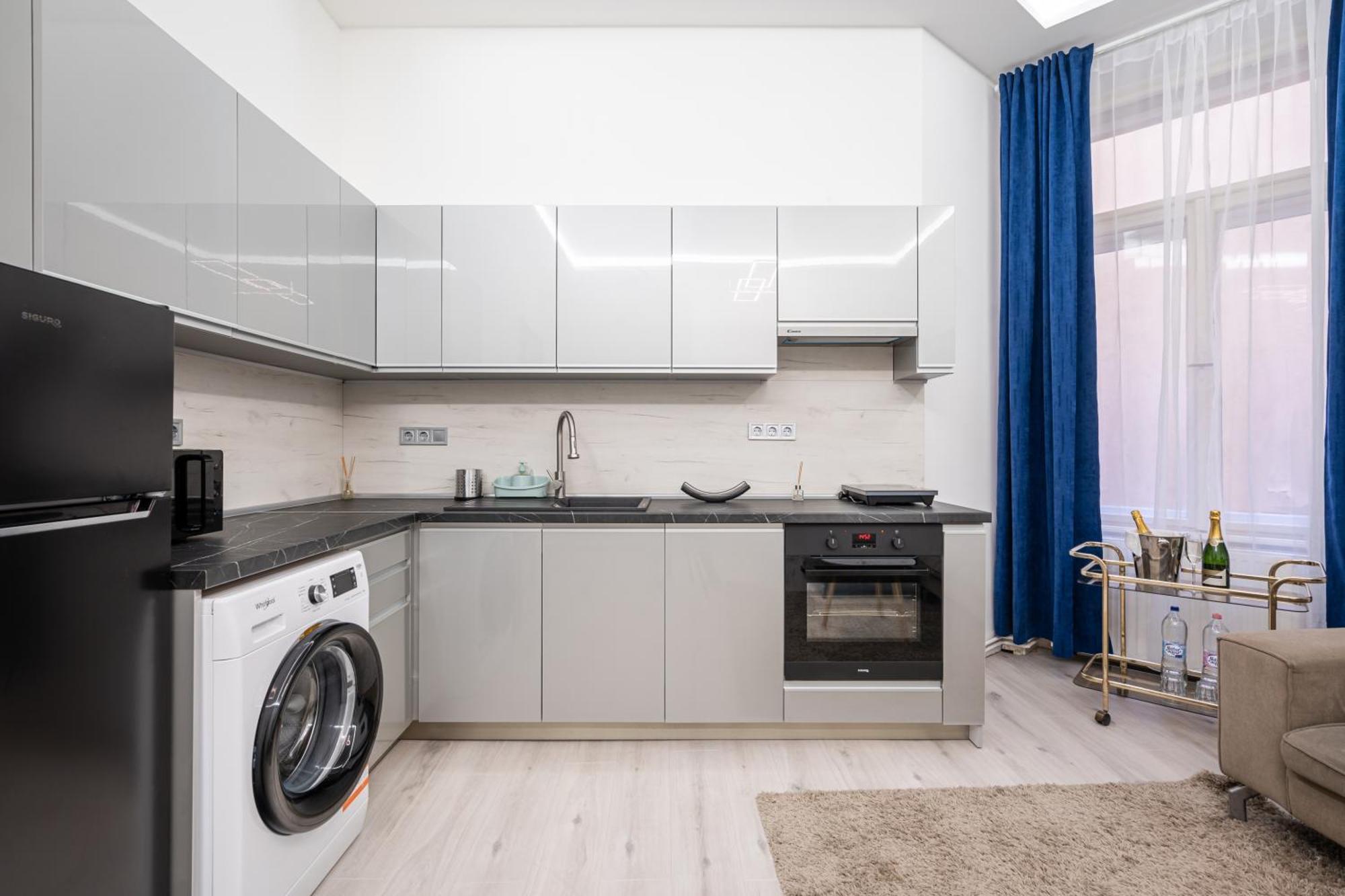 Myelegance Downtown Apartment Free Parking Boedapest Buitenkant foto